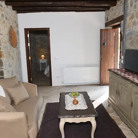 Spiti Tis Irinis Pedulász